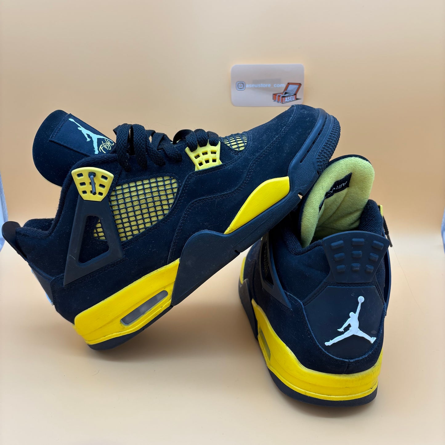 Air Jordan 4 Yellow Thunder