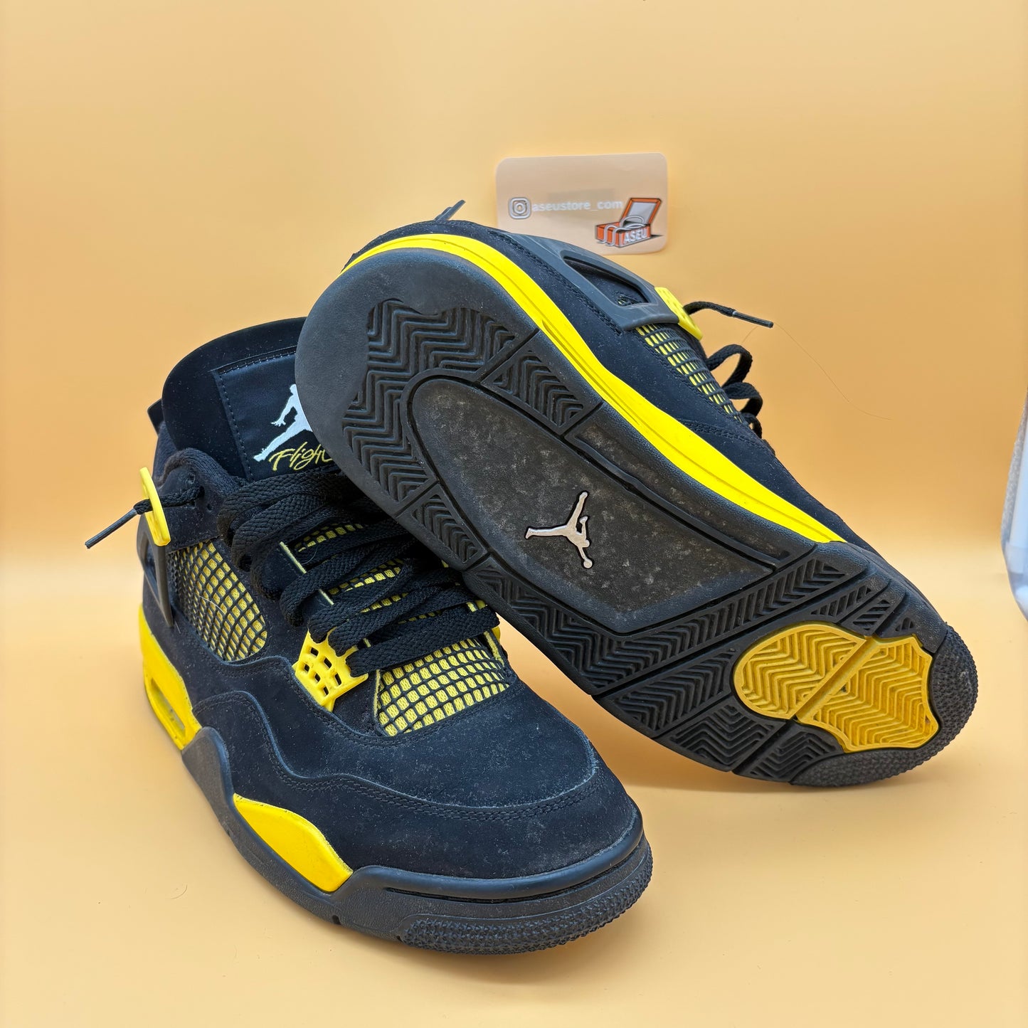 Air Jordan 4 Yellow Thunder